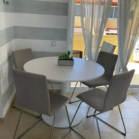 Apartment Eco House Golfinhos