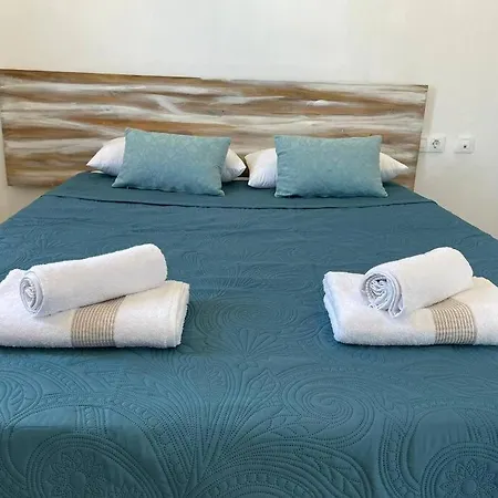 Eco House Golfinhos Apartment *